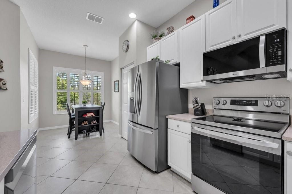 For Sale: $355,000 (3 beds, 2 baths, 1823 Square Feet)