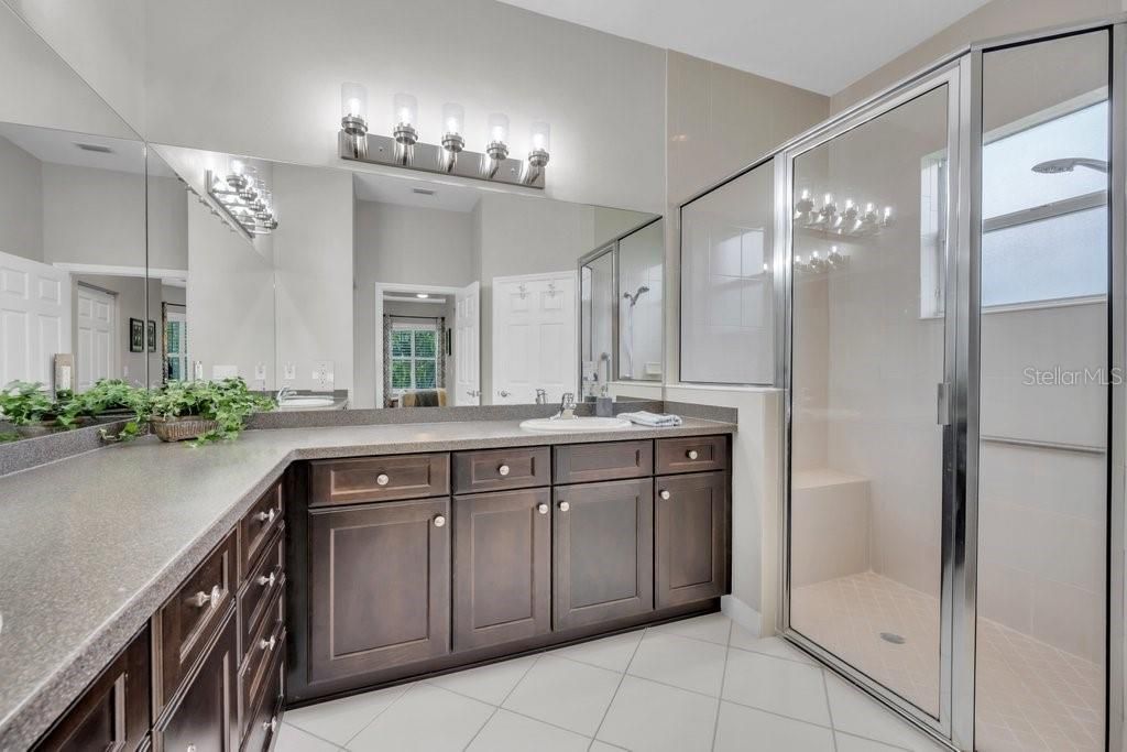 For Sale: $355,000 (3 beds, 2 baths, 1823 Square Feet)