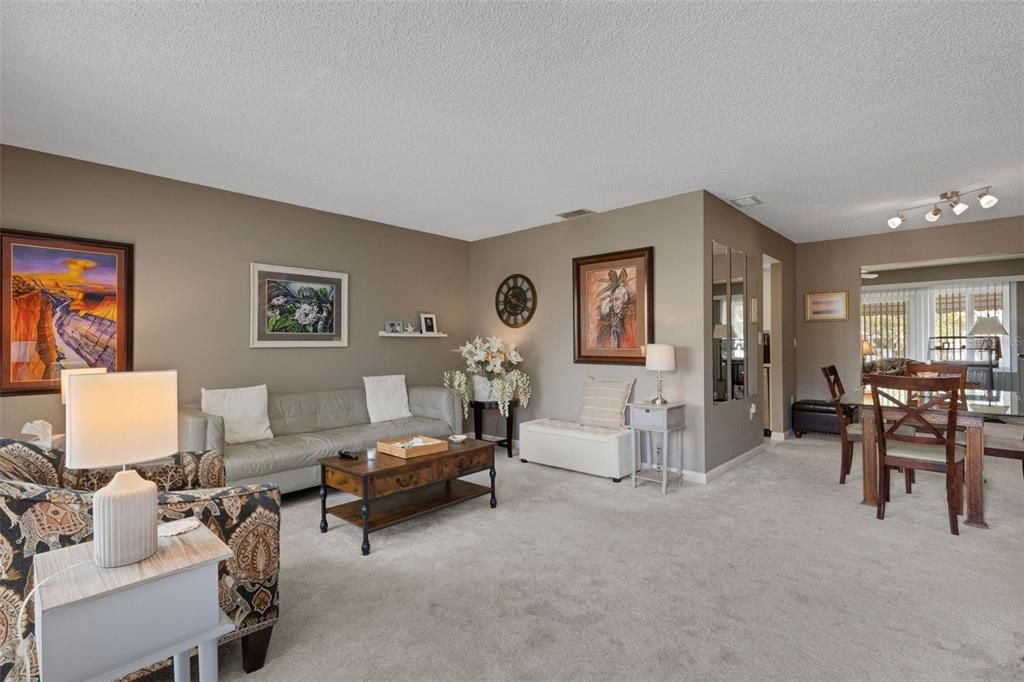 For Sale: $342,000 (2 beds, 2 baths, 1532 Square Feet)