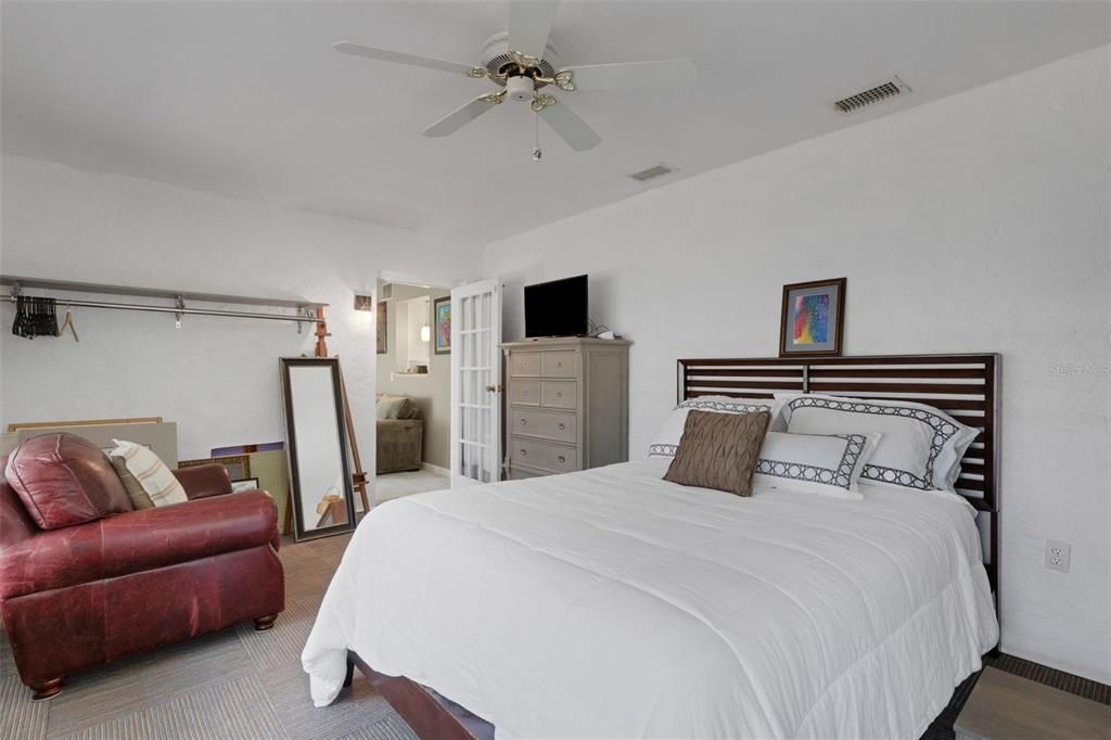 For Sale: $342,000 (2 beds, 2 baths, 1532 Square Feet)