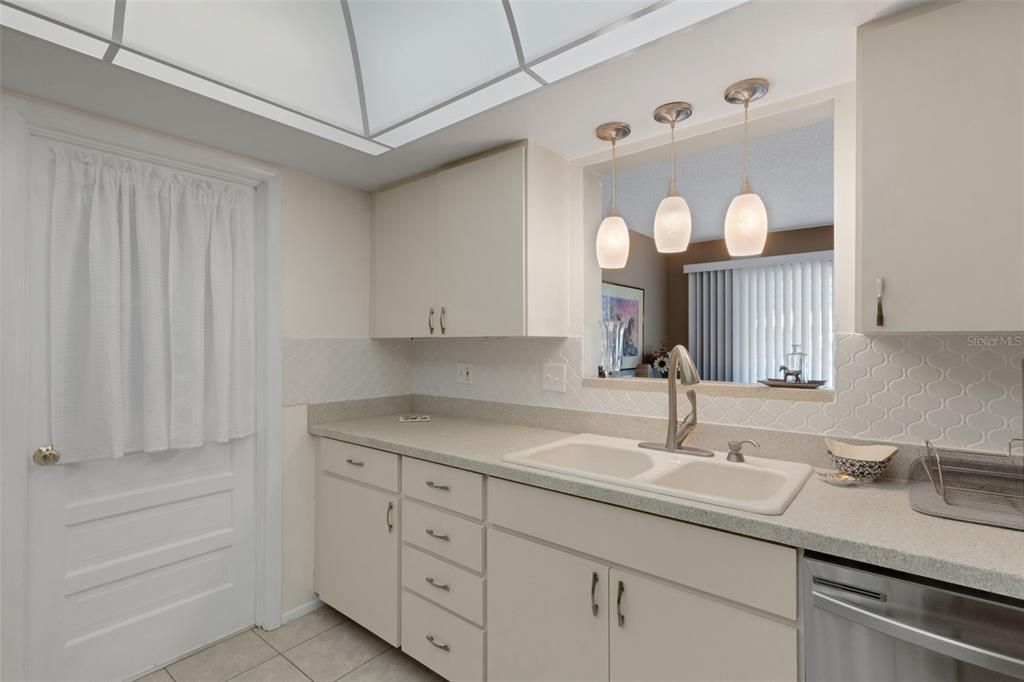 For Sale: $342,000 (2 beds, 2 baths, 1532 Square Feet)