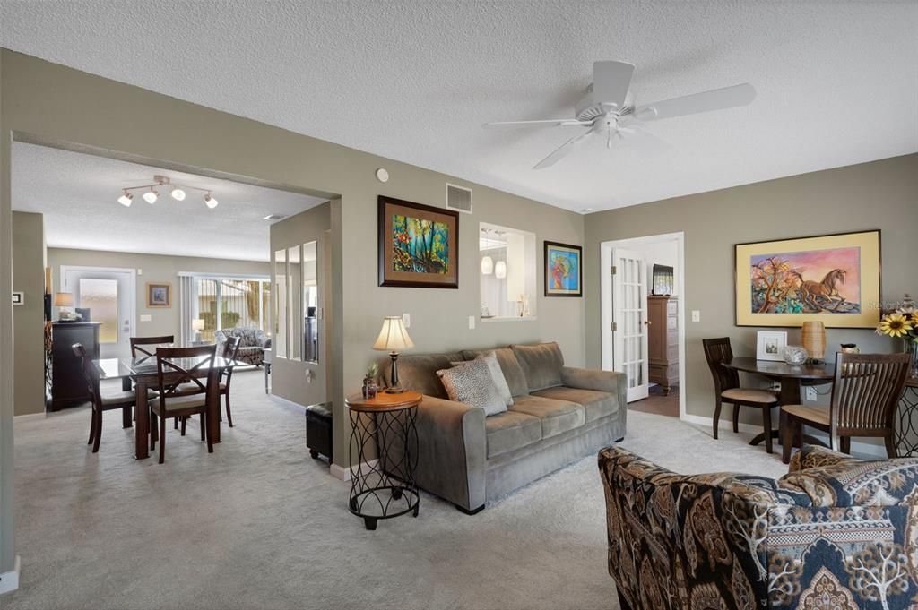 For Sale: $342,000 (2 beds, 2 baths, 1532 Square Feet)