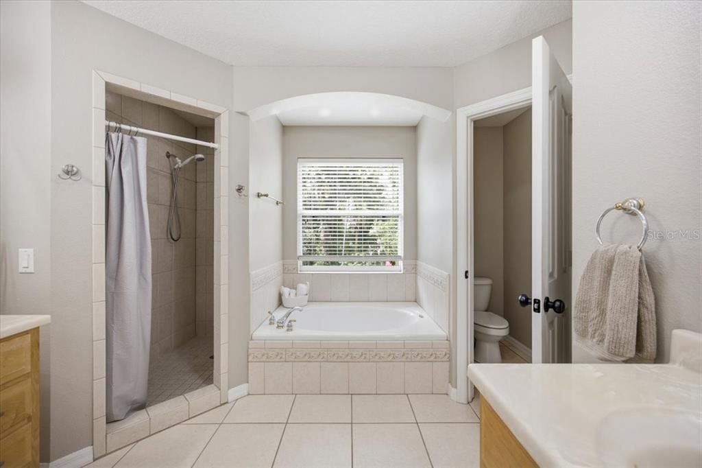 For Sale: $898,000 (4 beds, 3 baths, 3061 Square Feet)