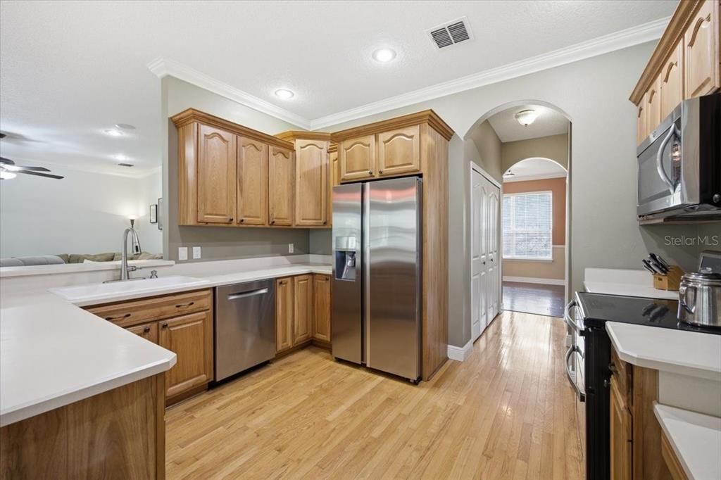 For Sale: $898,000 (4 beds, 3 baths, 3061 Square Feet)