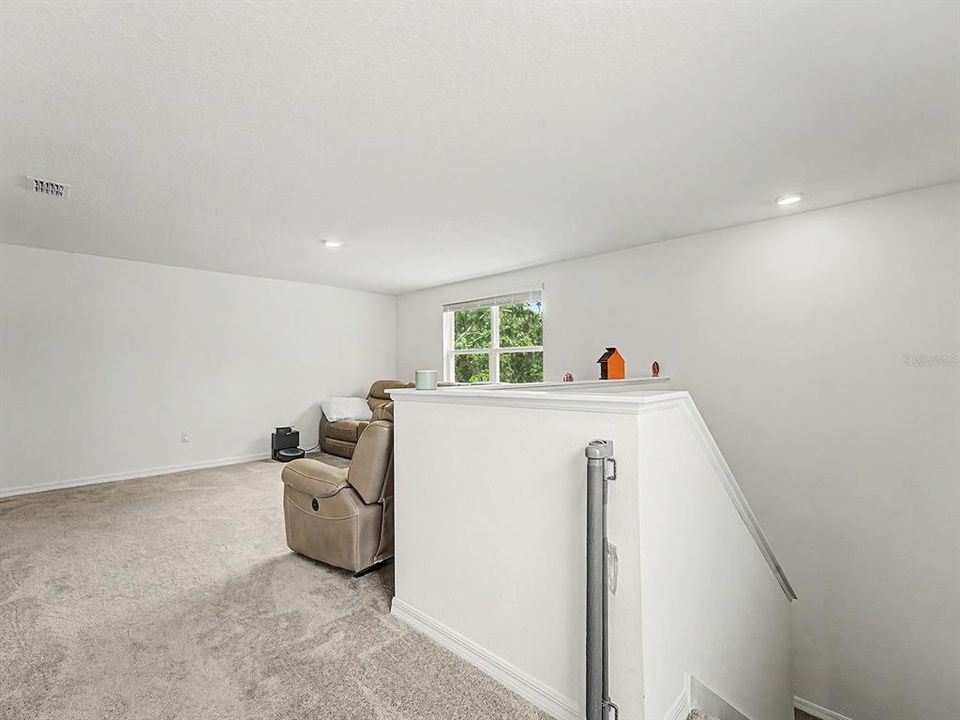 En Venta: $375,000 (4 camas, 3 baños, 2372 Pies cuadrados)