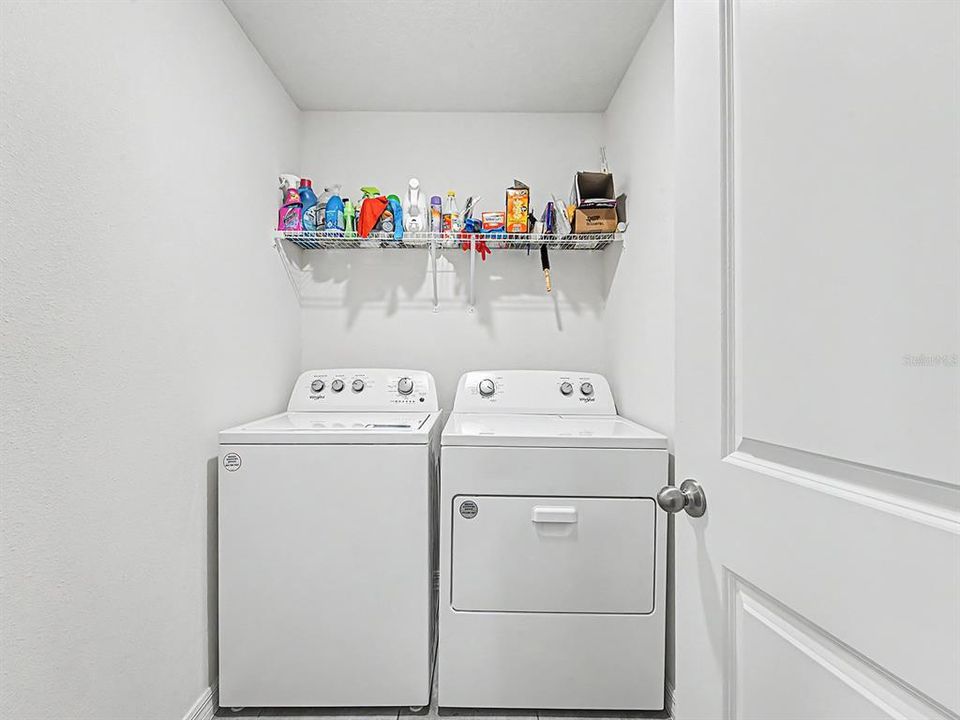 En Venta: $375,000 (4 camas, 3 baños, 2372 Pies cuadrados)