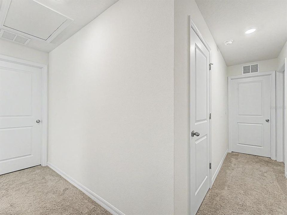 En Venta: $375,000 (4 camas, 3 baños, 2372 Pies cuadrados)