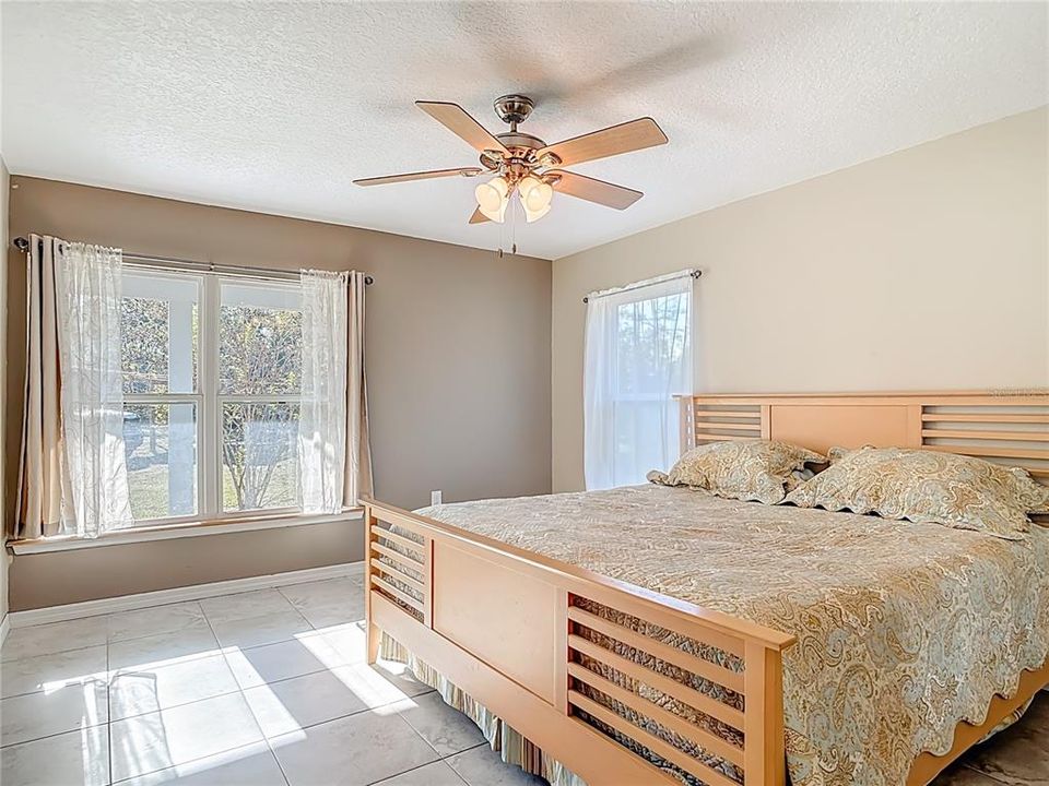 Active With Contract: $600,000 (3 beds, 3 baths, 1668 Square Feet)