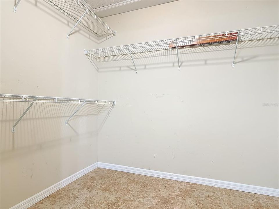 Active With Contract: $600,000 (3 beds, 3 baths, 1668 Square Feet)