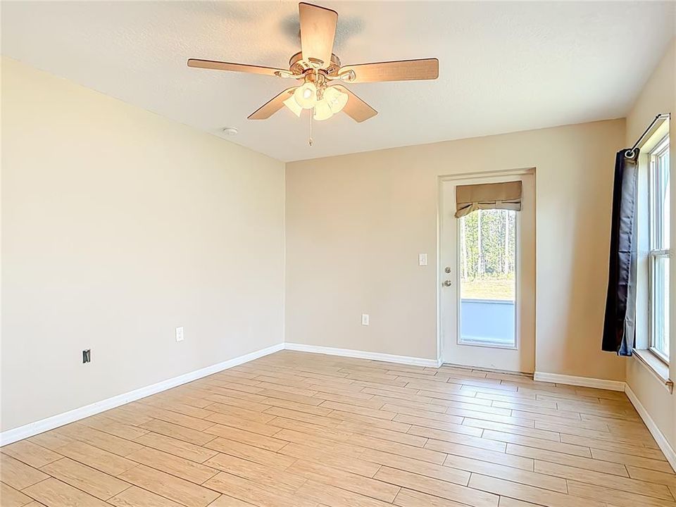 Active With Contract: $600,000 (3 beds, 3 baths, 1668 Square Feet)