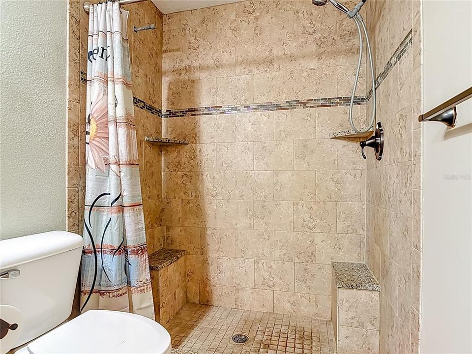 Active With Contract: $600,000 (3 beds, 3 baths, 1668 Square Feet)