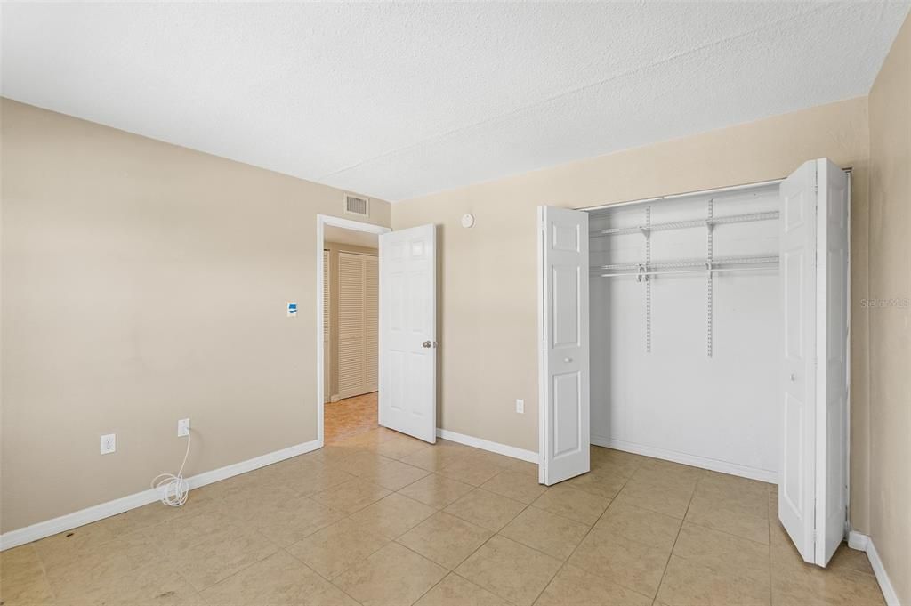For Sale: $339,000 (2 beds, 2 baths, 1213 Square Feet)