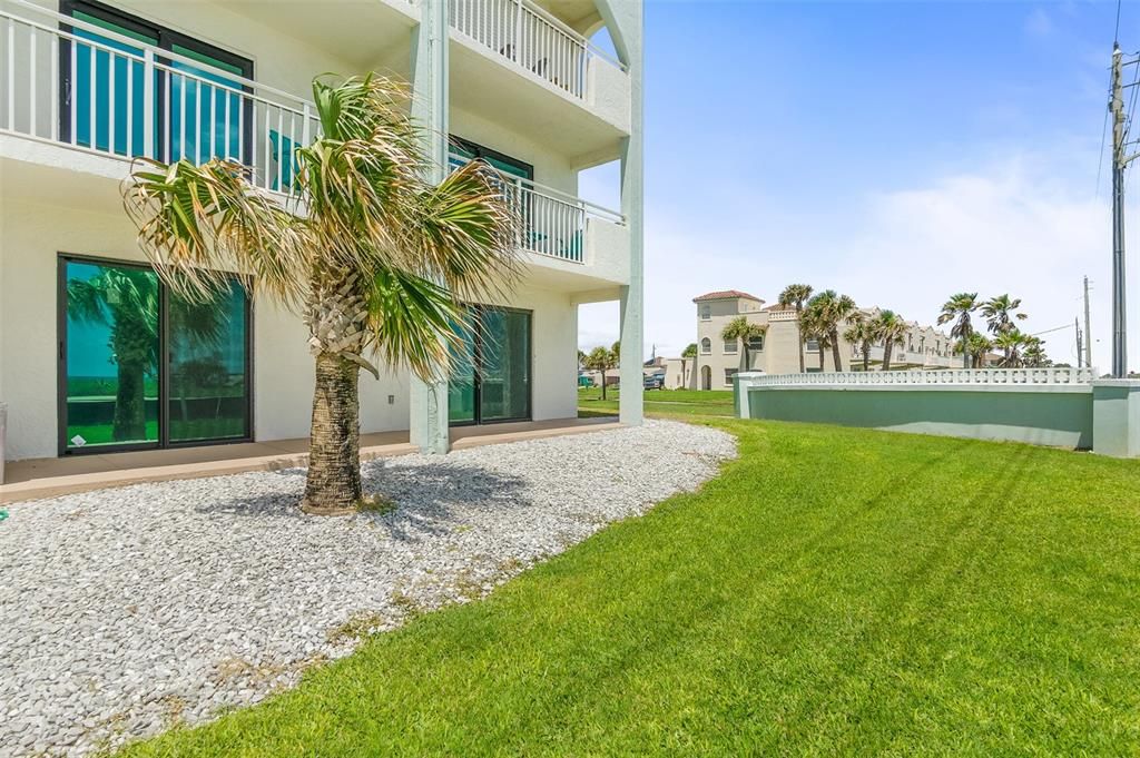 For Sale: $339,000 (2 beds, 2 baths, 1213 Square Feet)