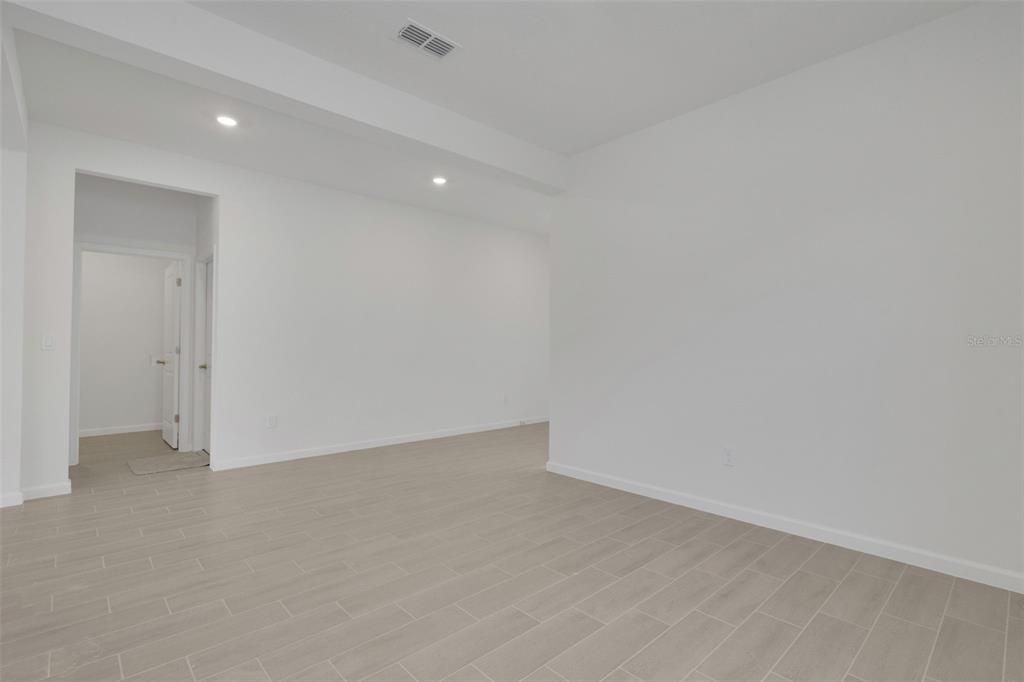 En Venta: $458,684 (4 camas, 2 baños, 2111 Pies cuadrados)
