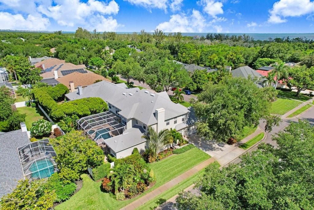 For Sale: $950,000 (4 beds, 4 baths, 3465 Square Feet)