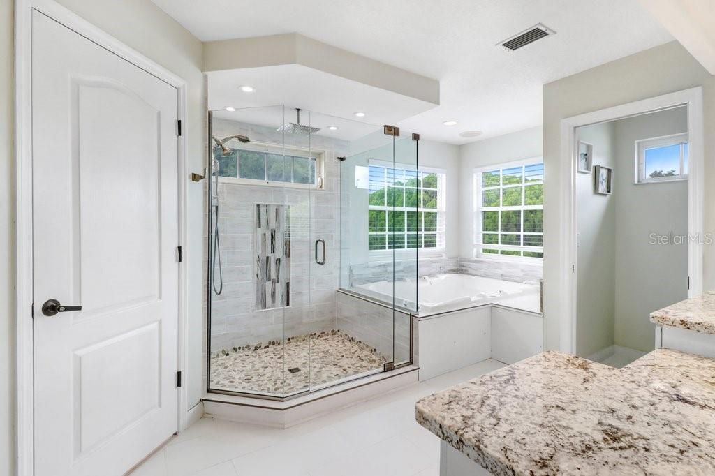 For Sale: $950,000 (4 beds, 4 baths, 3465 Square Feet)