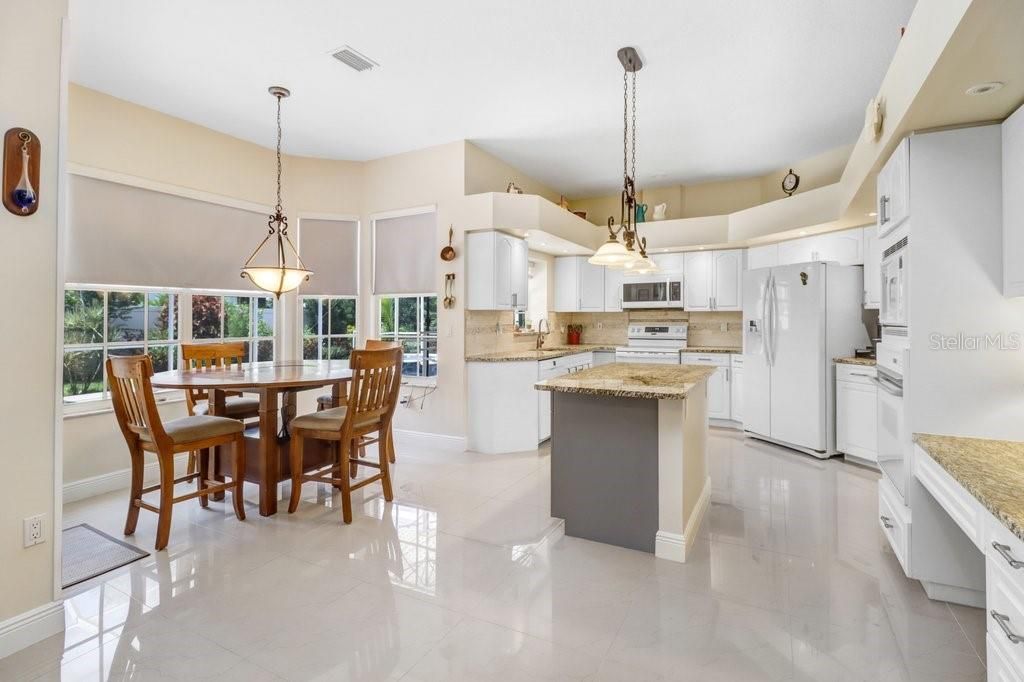 For Sale: $950,000 (4 beds, 4 baths, 3465 Square Feet)