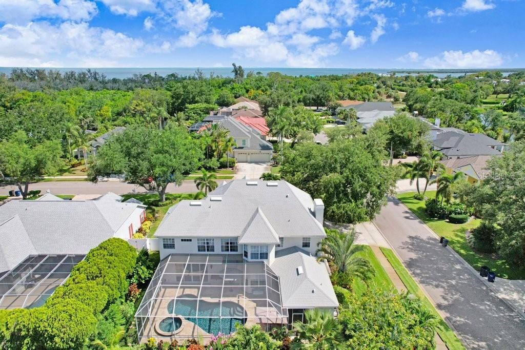 For Sale: $950,000 (4 beds, 4 baths, 3465 Square Feet)