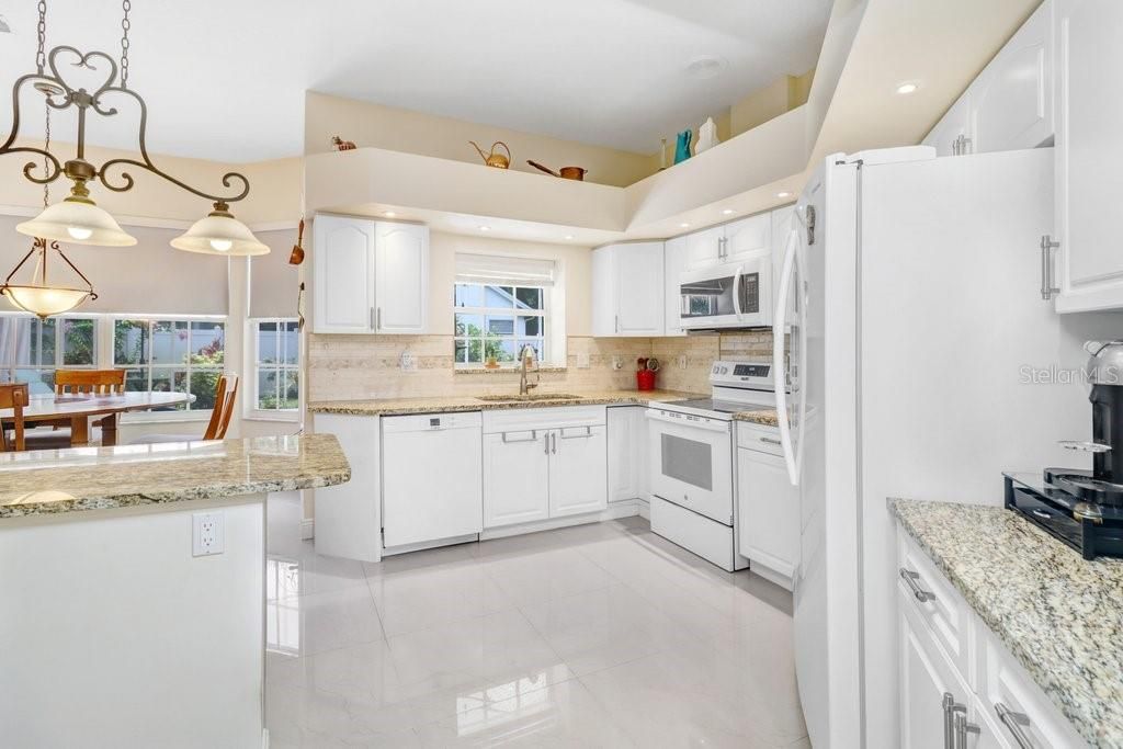 For Sale: $950,000 (4 beds, 4 baths, 3465 Square Feet)