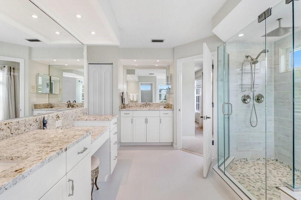 For Sale: $950,000 (4 beds, 4 baths, 3465 Square Feet)