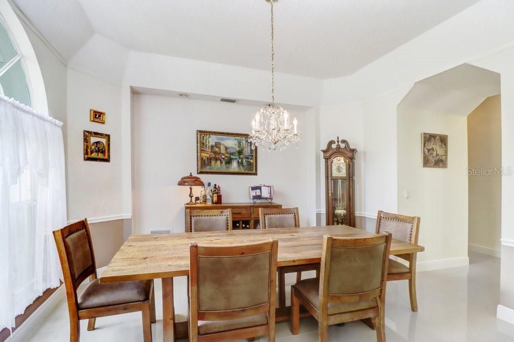 For Sale: $950,000 (4 beds, 4 baths, 3465 Square Feet)