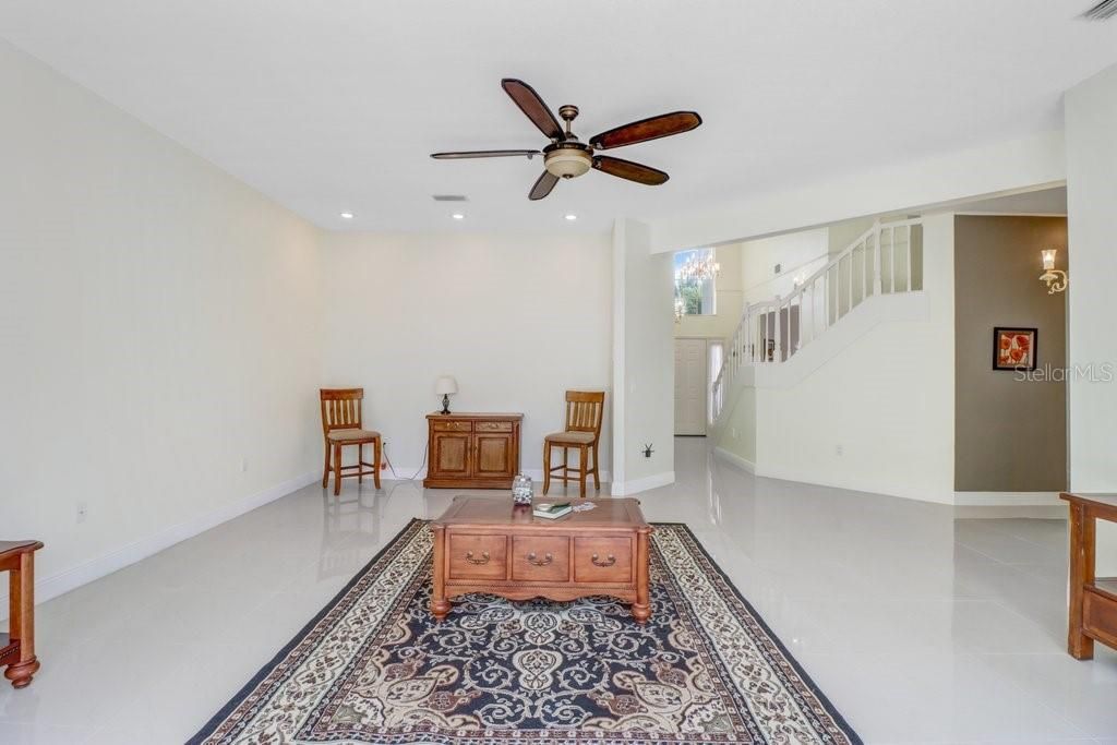 For Sale: $950,000 (4 beds, 4 baths, 3465 Square Feet)