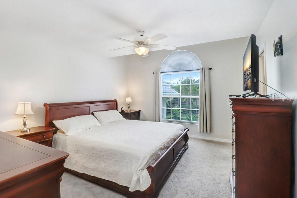 For Sale: $950,000 (4 beds, 4 baths, 3465 Square Feet)