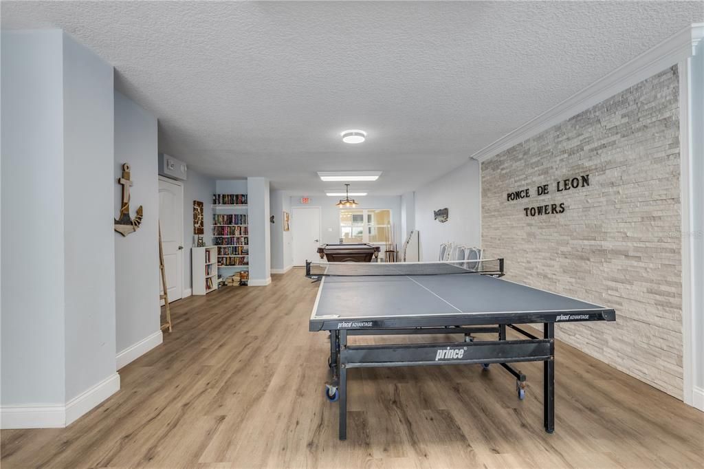 На продажу: $399,000 (2 спален, 2 ванн, 1060 Квадратных фут)