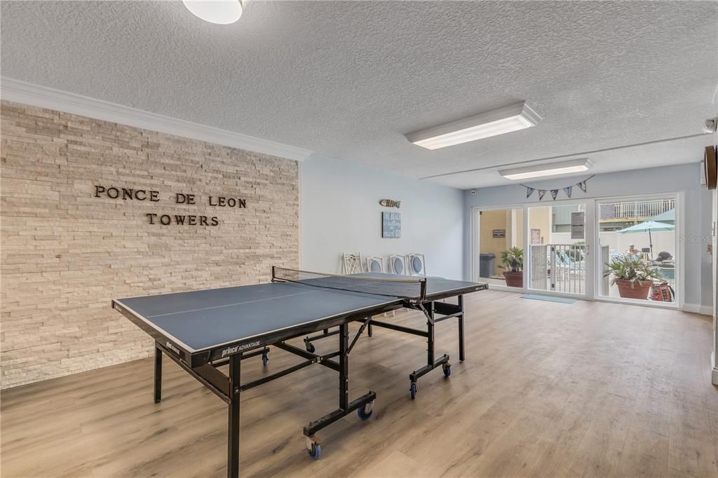 На продажу: $399,000 (2 спален, 2 ванн, 1060 Квадратных фут)