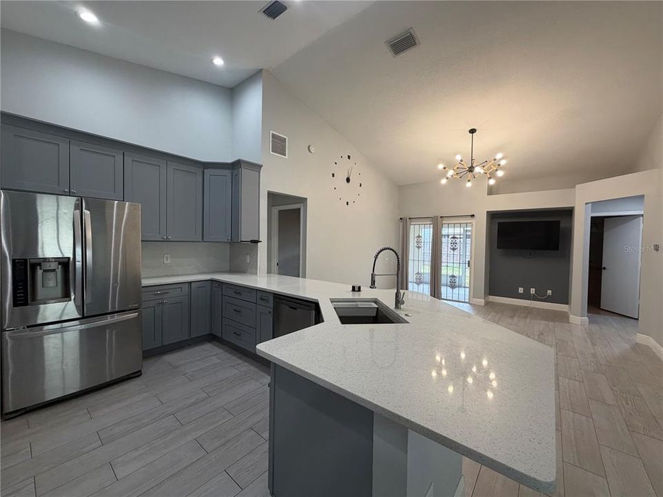 For Sale: $455,000 (3 beds, 2 baths, 1580 Square Feet)