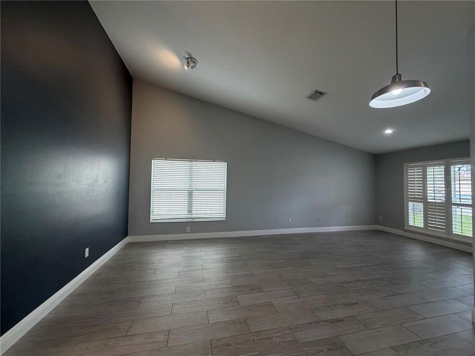 For Sale: $455,000 (3 beds, 2 baths, 1580 Square Feet)