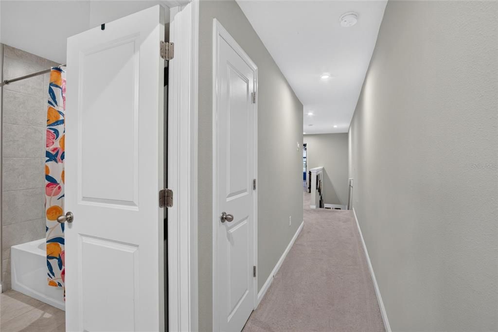 En Venta: $260,000 (3 camas, 2 baños, 1444 Pies cuadrados)