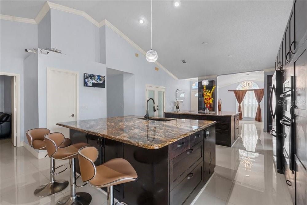 En Venta: $499,000 (4 camas, 2 baños, 2068 Pies cuadrados)
