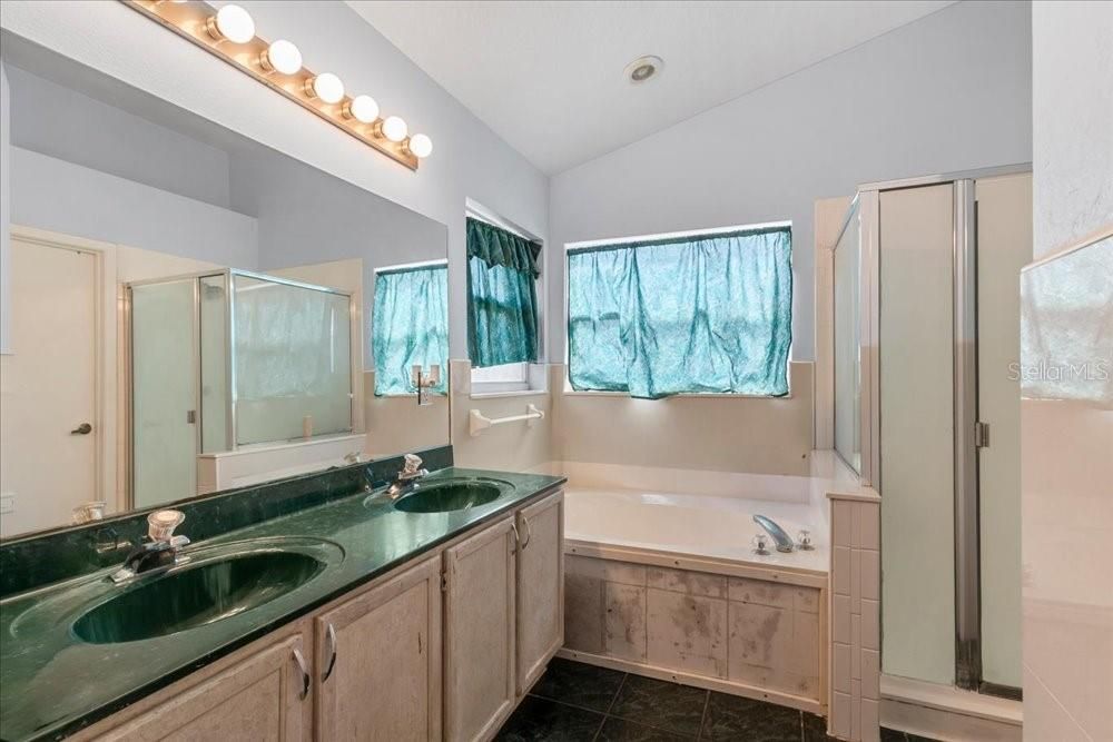 En Venta: $499,000 (4 camas, 2 baños, 2068 Pies cuadrados)