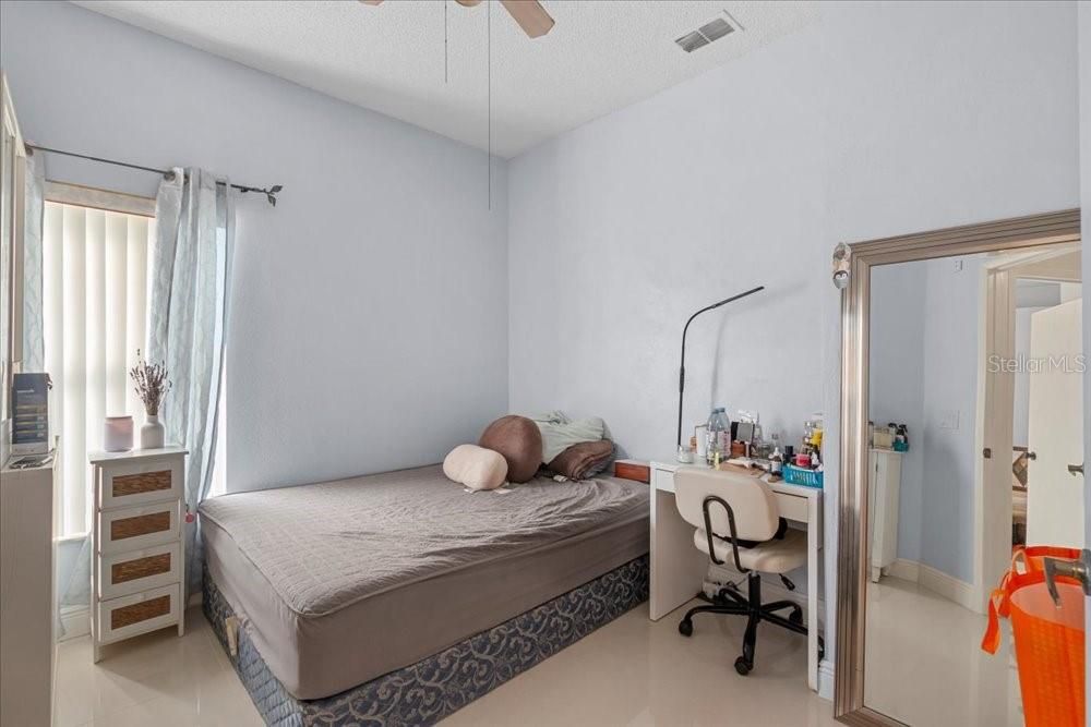 En Venta: $499,000 (4 camas, 2 baños, 2068 Pies cuadrados)