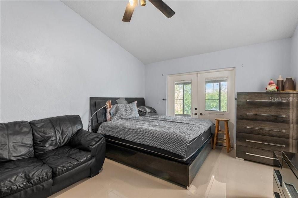 En Venta: $499,000 (4 camas, 2 baños, 2068 Pies cuadrados)