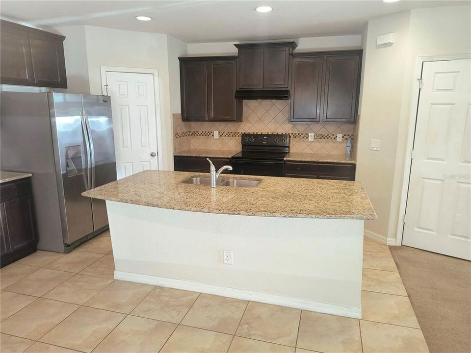 En Venta: $225,000 (2 camas, 2 baños, 1280 Pies cuadrados)