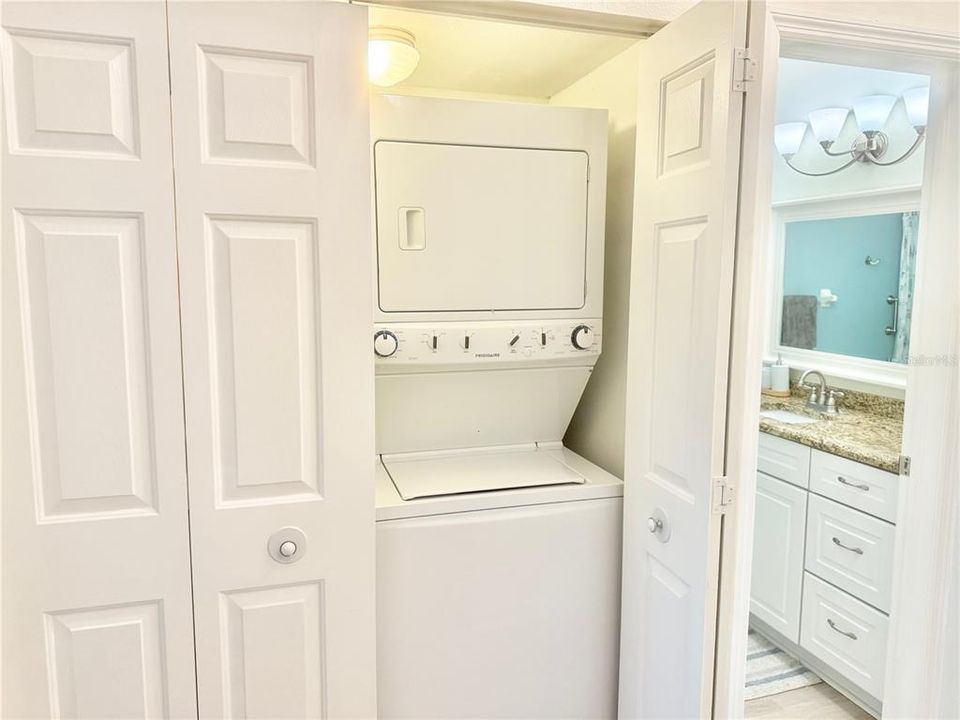 For Sale: $499,000 (3 beds, 2 baths, 1566 Square Feet)