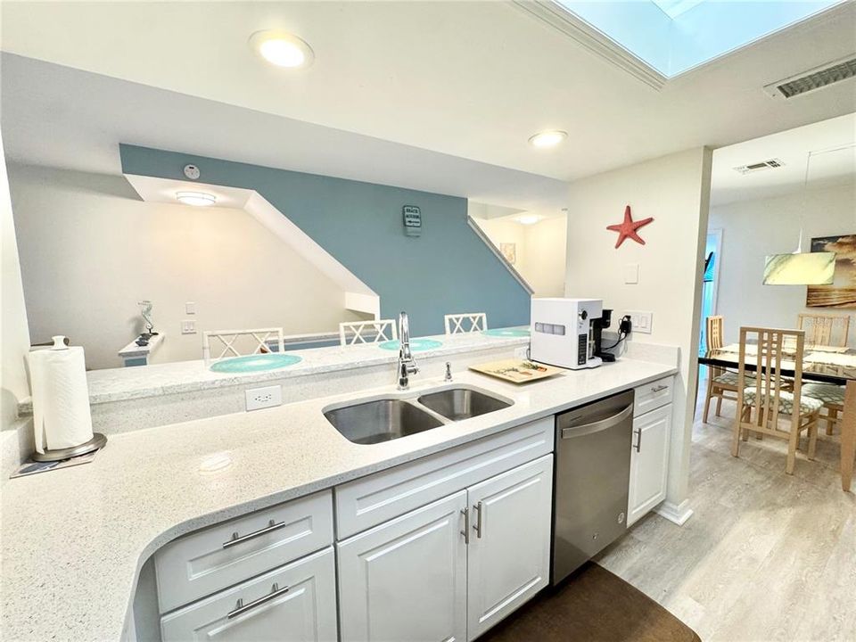 For Sale: $499,000 (3 beds, 2 baths, 1566 Square Feet)