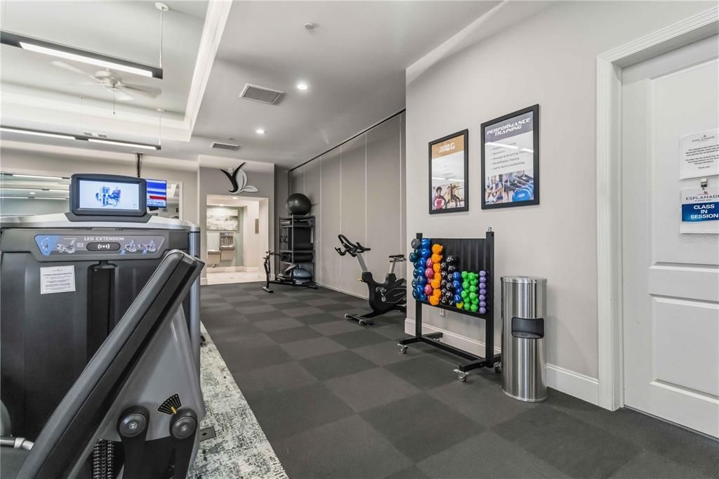 На продажу: $425,000 (2 спален, 2 ванн, 1685 Квадратных фут)