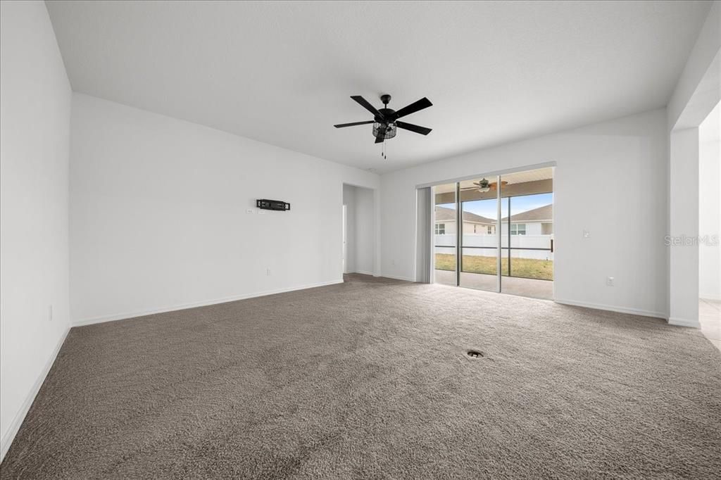 For Sale: $399,000 (3 beds, 2 baths, 2217 Square Feet)
