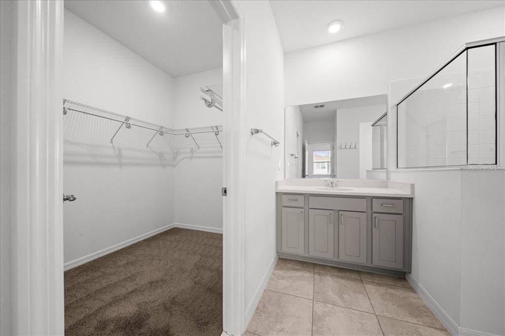 For Sale: $399,000 (3 beds, 2 baths, 2217 Square Feet)
