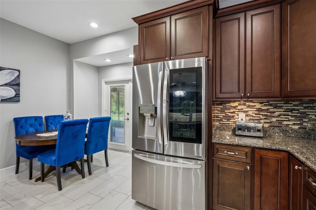 For Sale: $374,999 (3 beds, 2 baths, 1225 Square Feet)