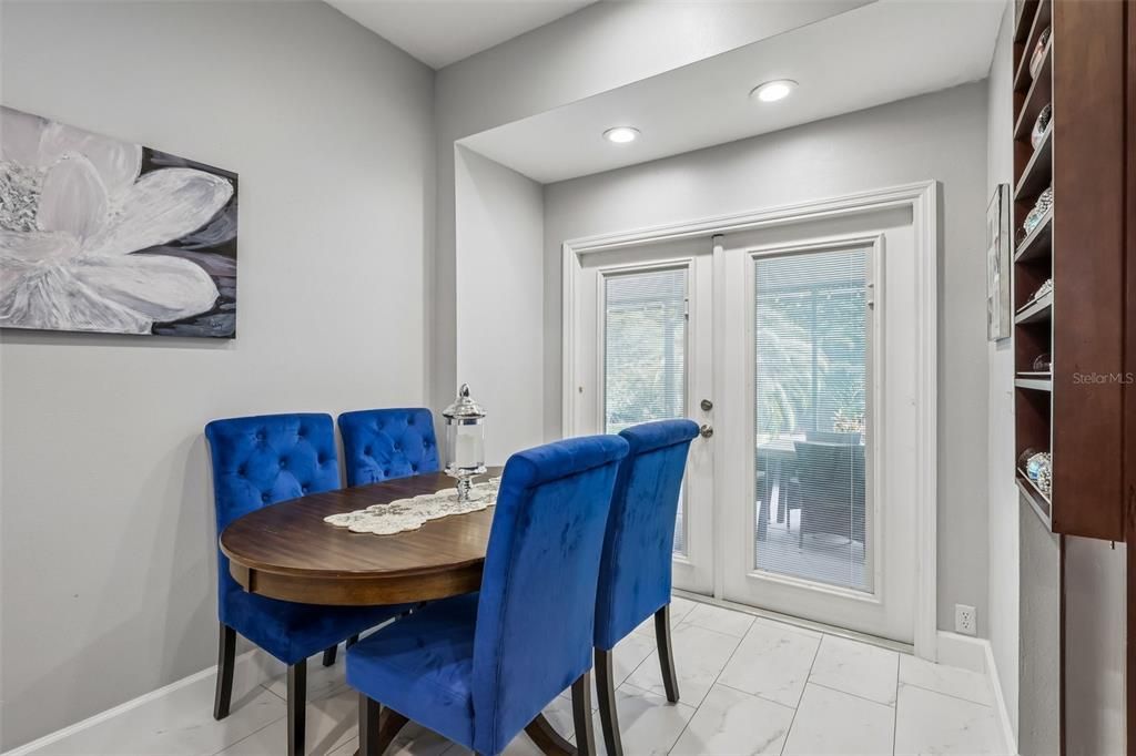 For Sale: $374,999 (3 beds, 2 baths, 1225 Square Feet)