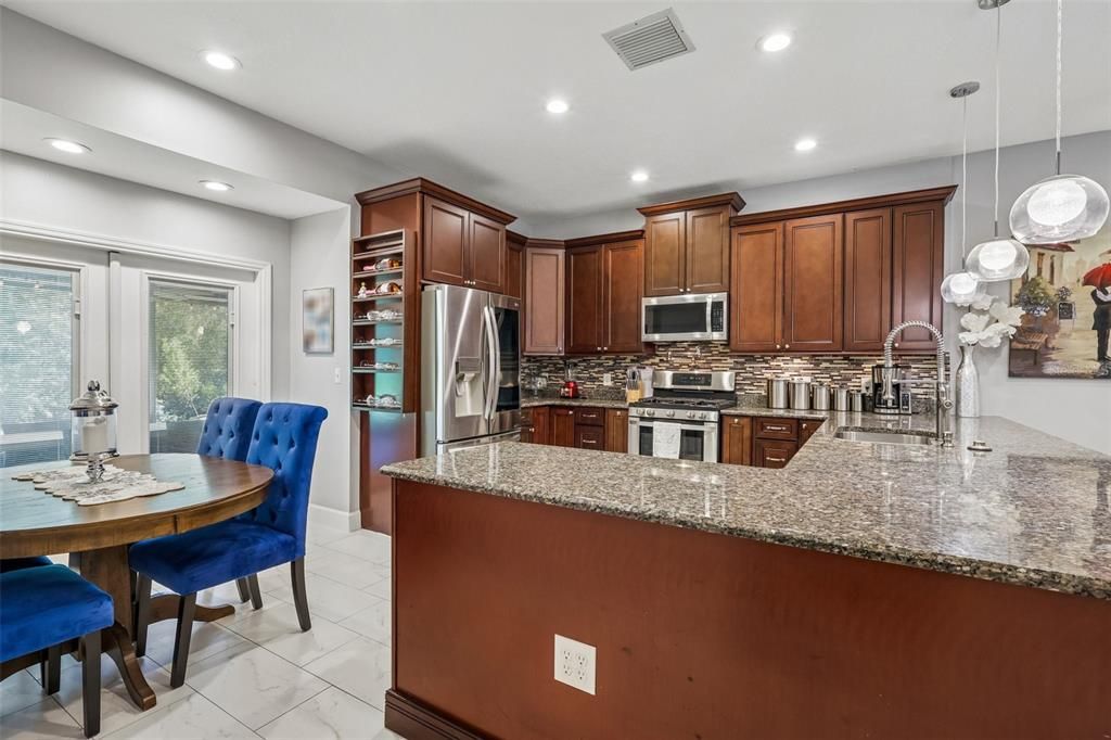 For Sale: $374,999 (3 beds, 2 baths, 1225 Square Feet)
