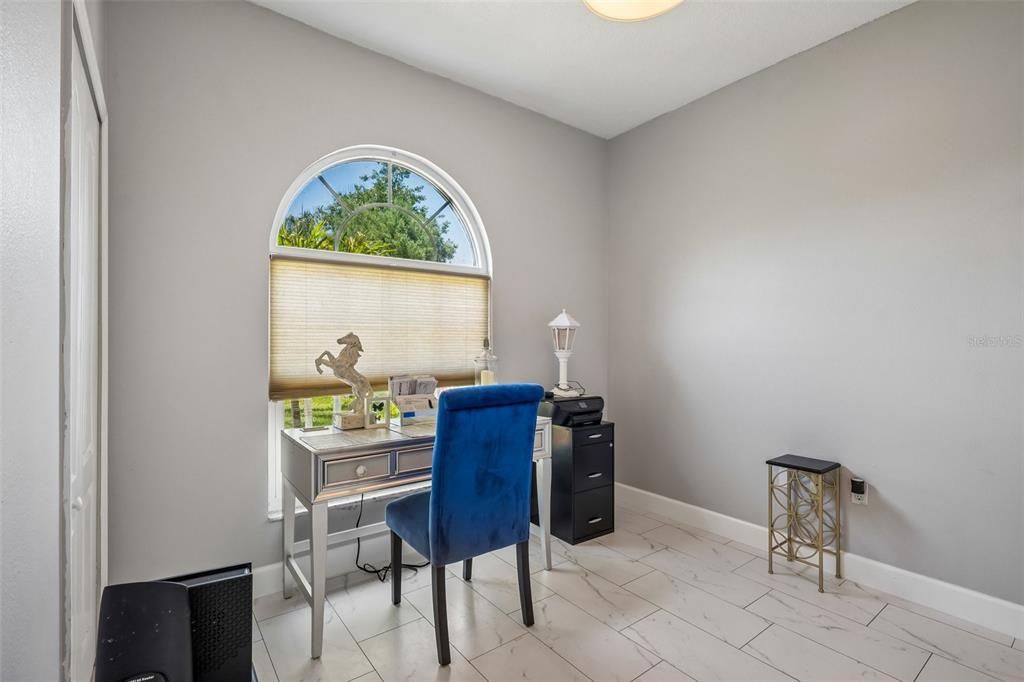 For Sale: $374,999 (3 beds, 2 baths, 1225 Square Feet)