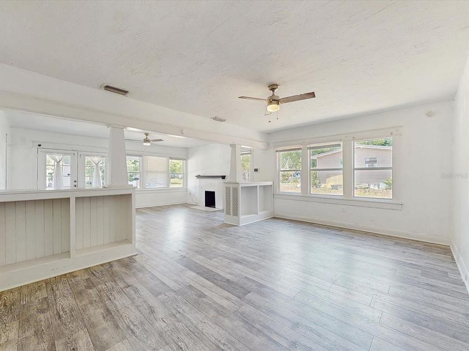 For Sale: $295,000 (4 beds, 2 baths, 1832 Square Feet)