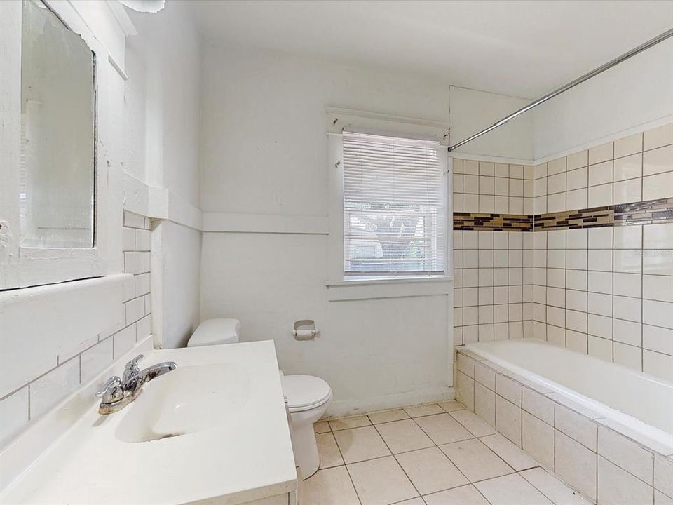 For Sale: $295,000 (4 beds, 2 baths, 1832 Square Feet)