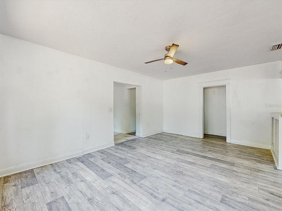 For Sale: $295,000 (4 beds, 2 baths, 1832 Square Feet)