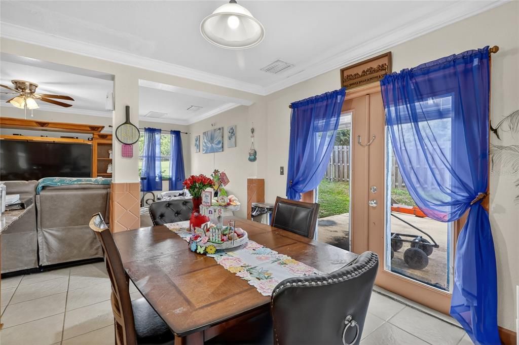 На продажу: $499,000 (3 спален, 2 ванн, 2208 Квадратных фут)